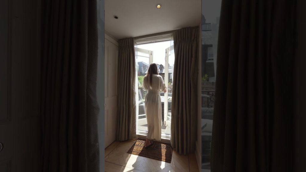 Behind the Stucco Façade of One of Knightsbridge’s Most Elegant Townhouses
