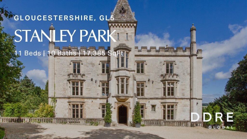 Daniel Daggers and Adrian Beatty Step Inside a 16th - Century English Masterpiece